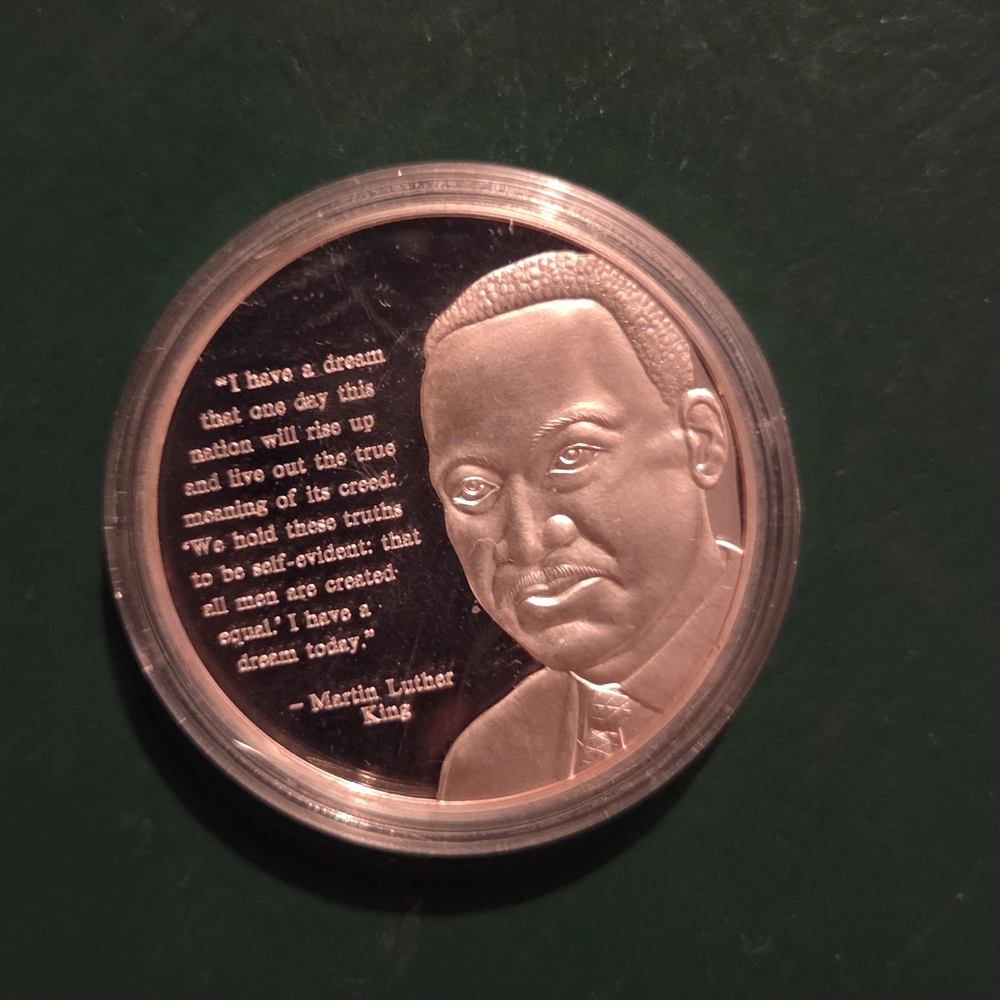 Commemorative Coin with Martin Luther King Jr. Engraving